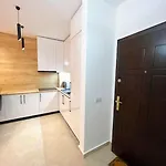 Five 아파트 Durrës